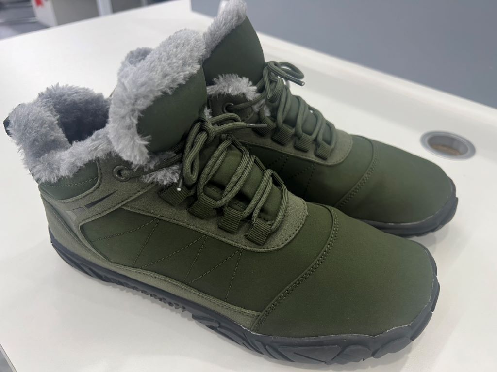 thumbnail image 2 of Botas de felpa de invierno Botas de nieve descalzas antideslizantes impermeables para caminar, 2 of 3